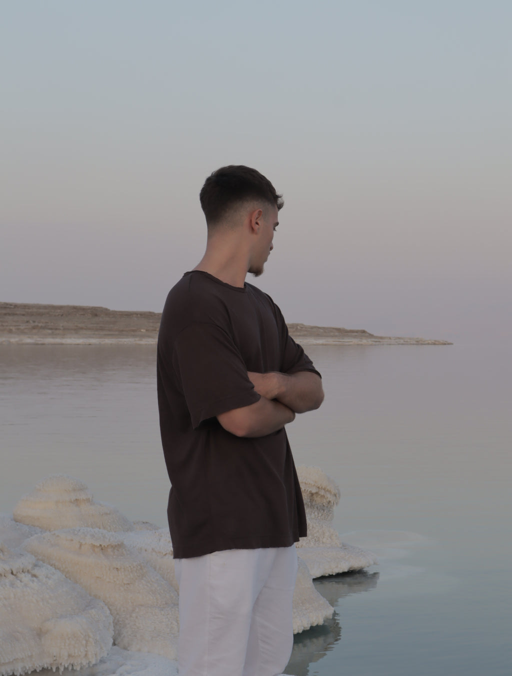 חולצת פשתן קצרה חום מדברי